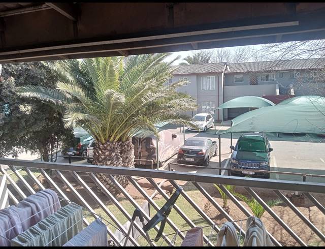 3 BEDROOM APARTMENT FOR SALE IN BENONI WEST